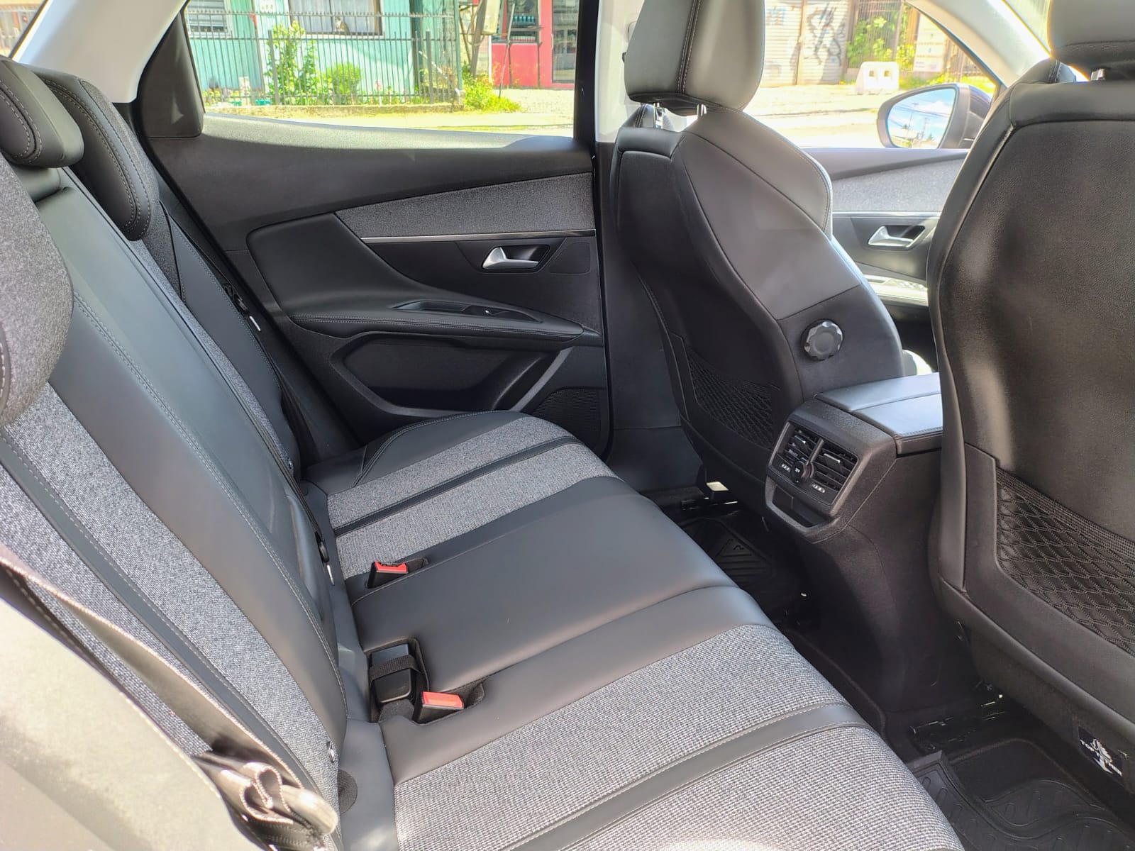 2020 Peugeot 3008 ALLURE BLUEHDI 1.5 AUT - Imagen 5