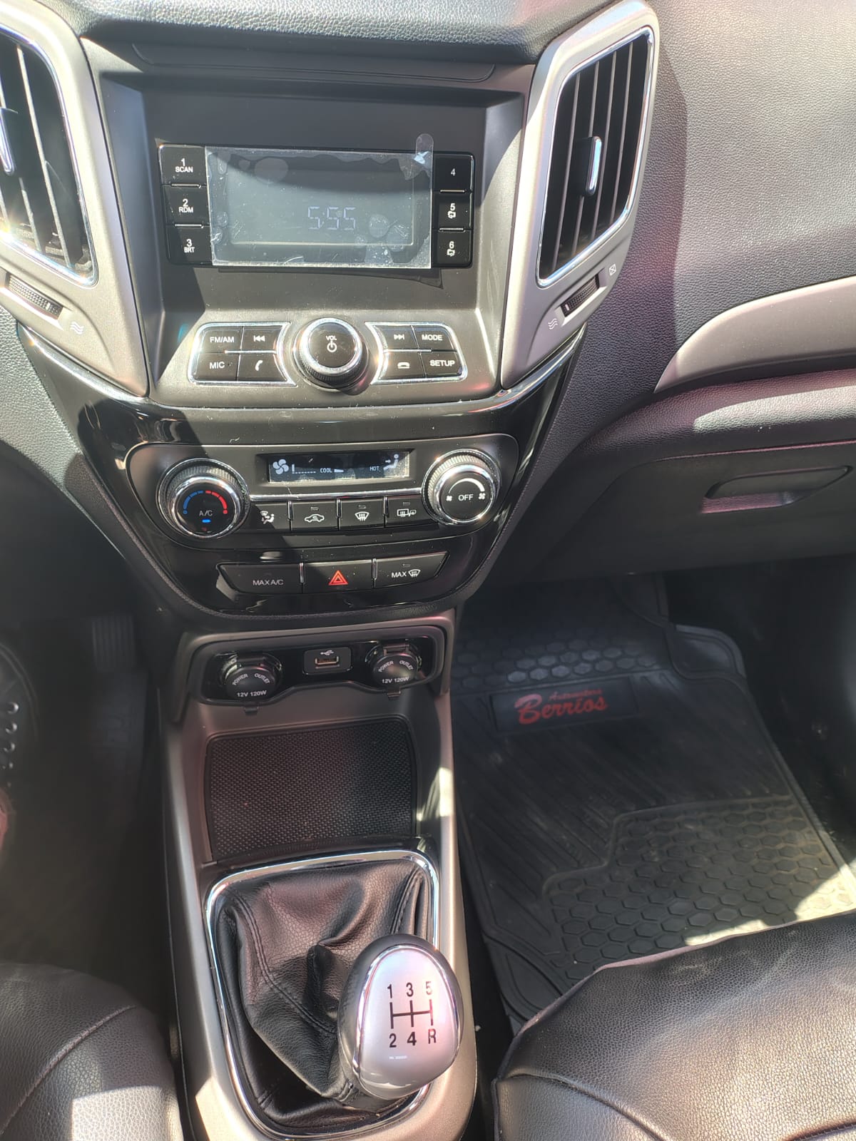 2023 Changan CS15 HATCH BACK 1.5 - Imagen 5