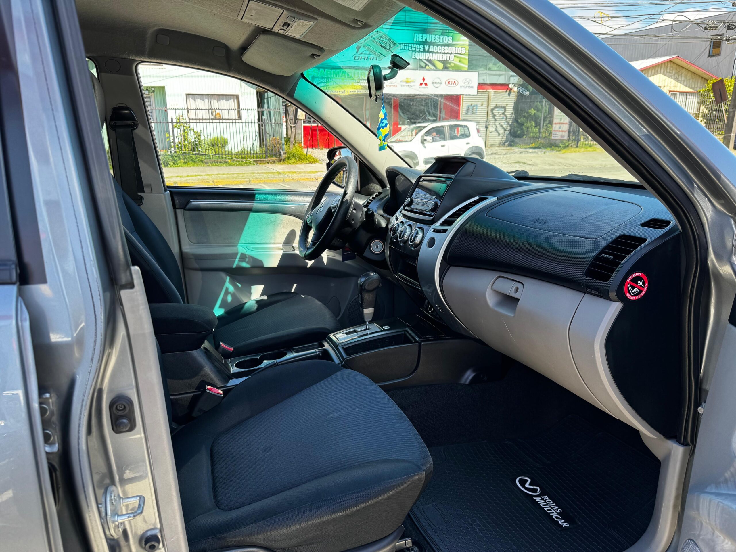 2016 Mitsubishi MONTERO SPORT G2 2.5 AUT - Imagen 10