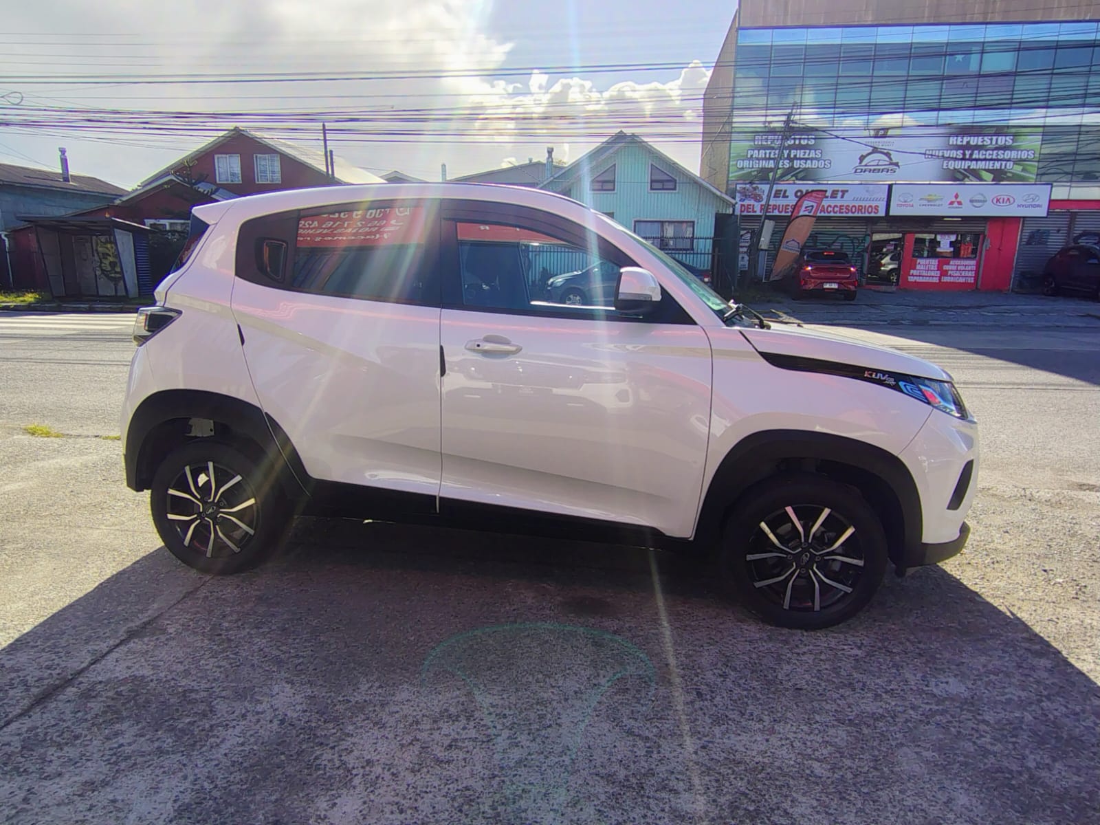 2021 Mahindra KUV100 HB 1.2 - Imagen 8