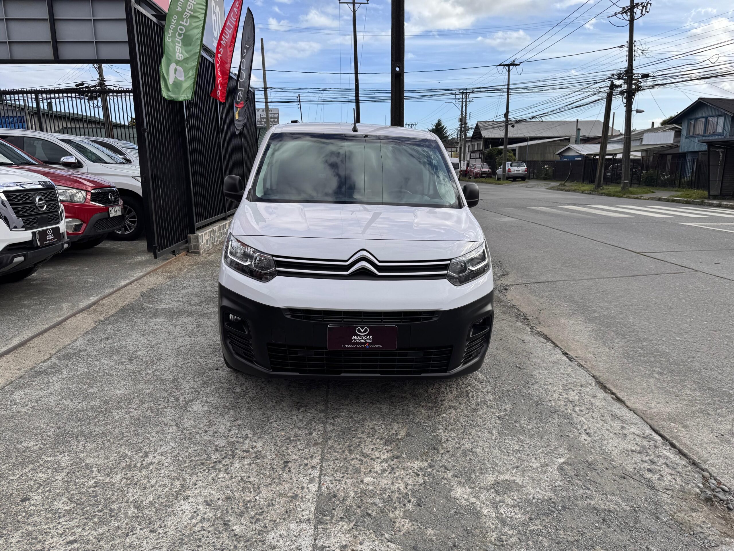 2025 Citröen BERLINGO 1.5 . - Imagen 2