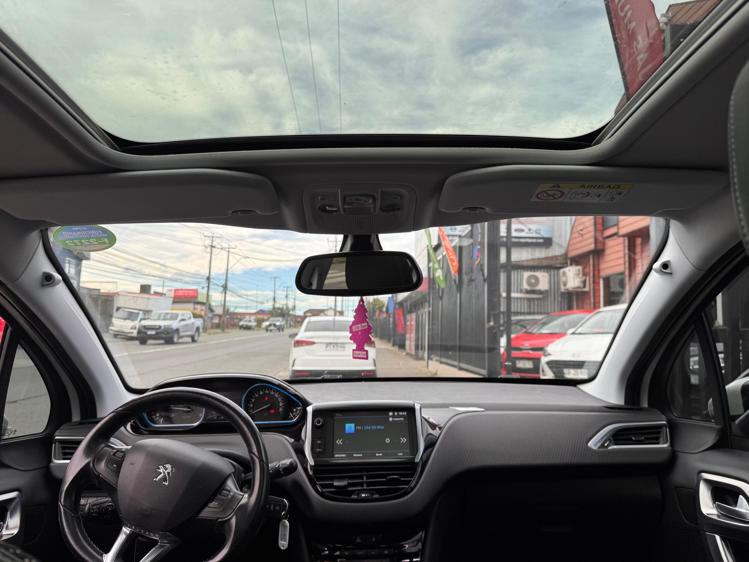 2017 Peugeot 2008 ALLURE BLUEHDI 1.6 - Imagen 7