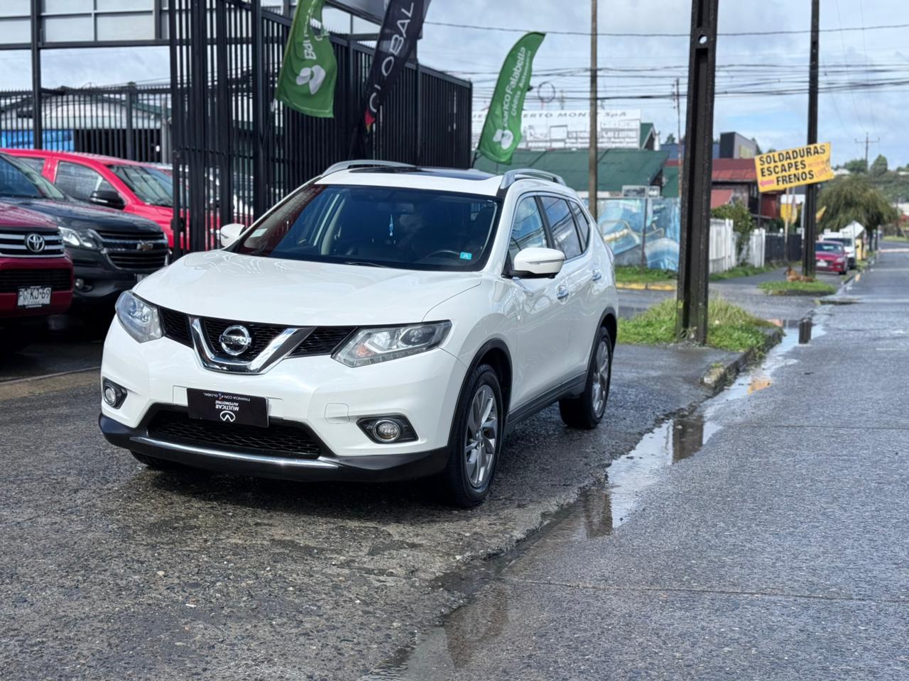 2017 Nissan XTRAIL 4X4 AUT - Imagen 3