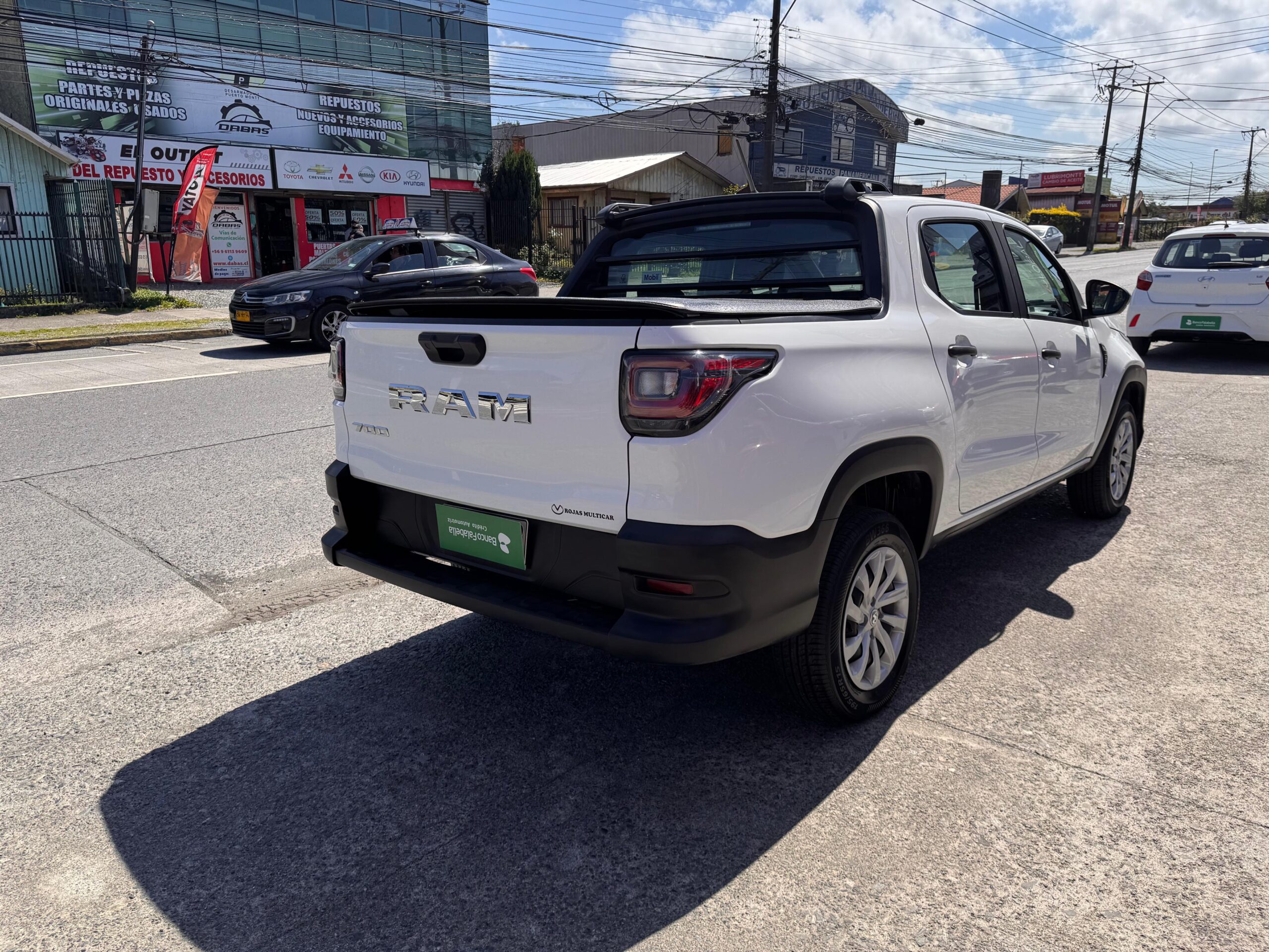 2022 Ram BENCINA 700 SLT CD 1.4 - Imagen 2