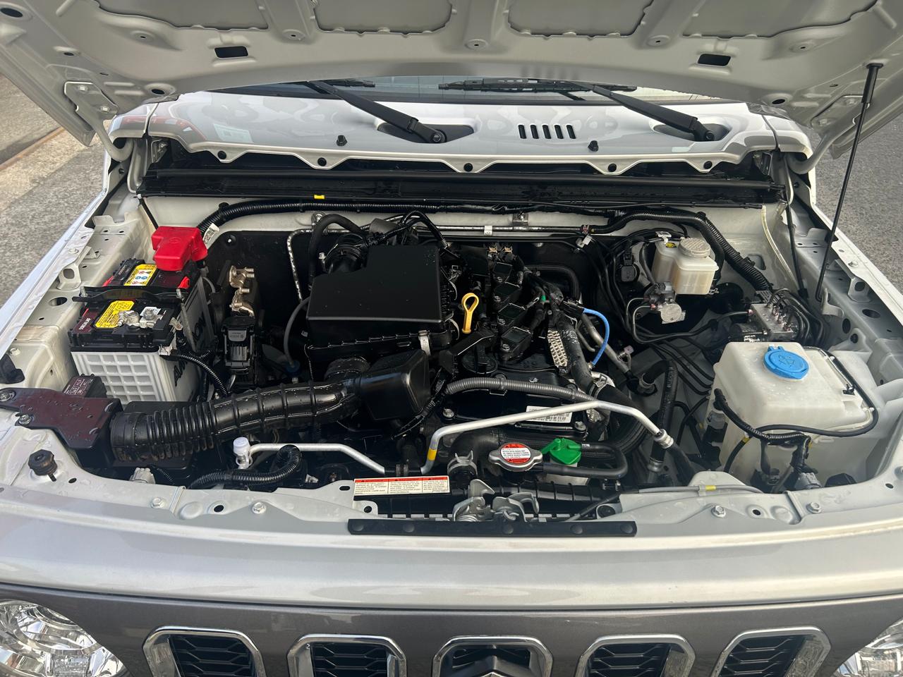 2025 Suzuki JIMNY 4WD 1.5 AUTOMATICO - Imagen 2