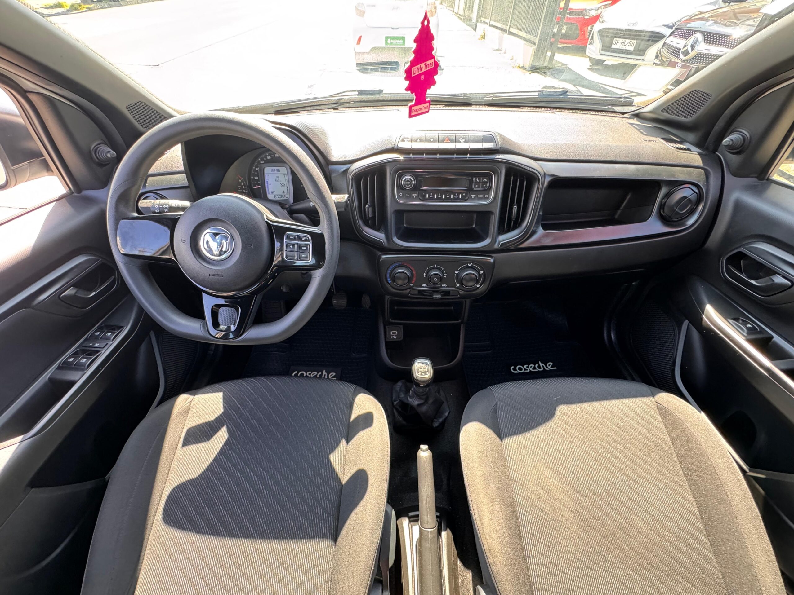 2022 Ram BENCINA 700 SLT CD 1.4 - Imagen 17