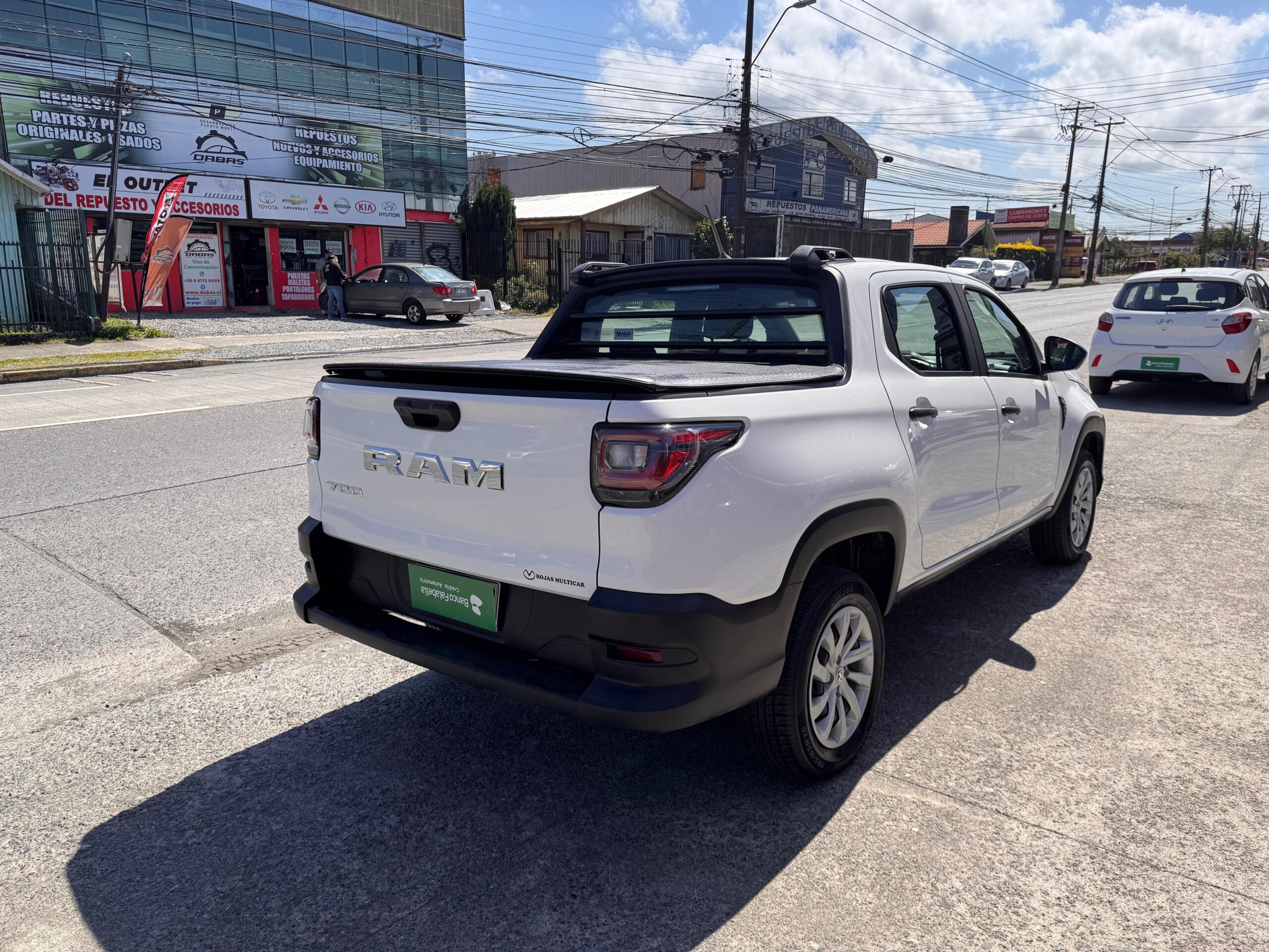 2022 Ram BENCINA 700 SLT CD 1.4 - Imagen 3