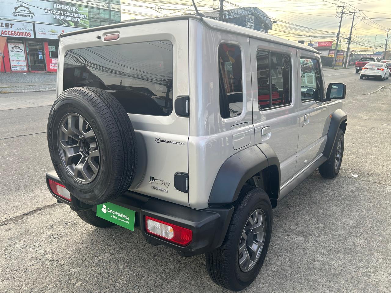 2025 Suzuki JIMNY 4WD 1.5 AUTOMATICO - Imagen 6
