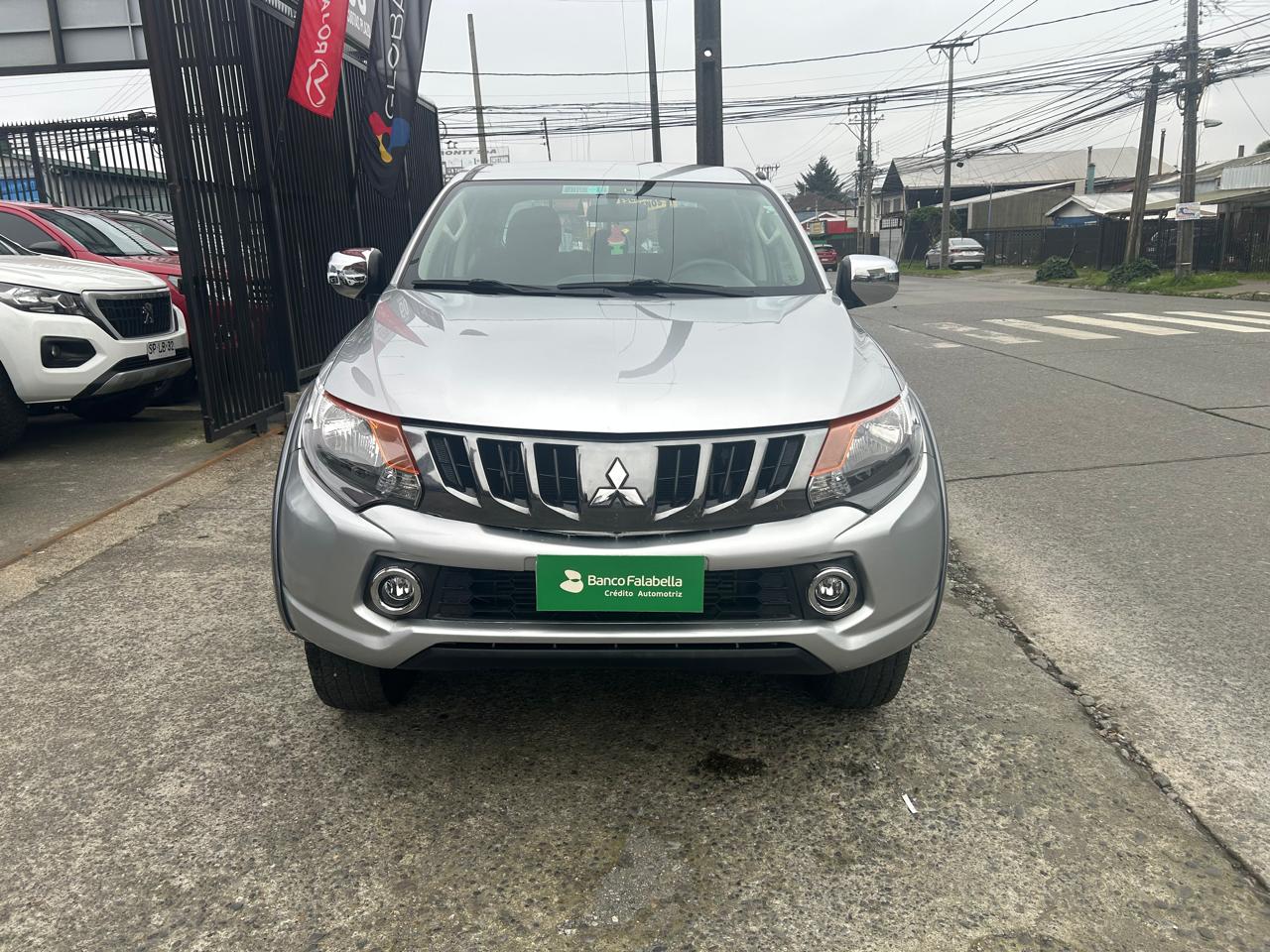 2019 Mitsubishi BENCINA L200 KATANA CRT 2.4 - Imagen 2