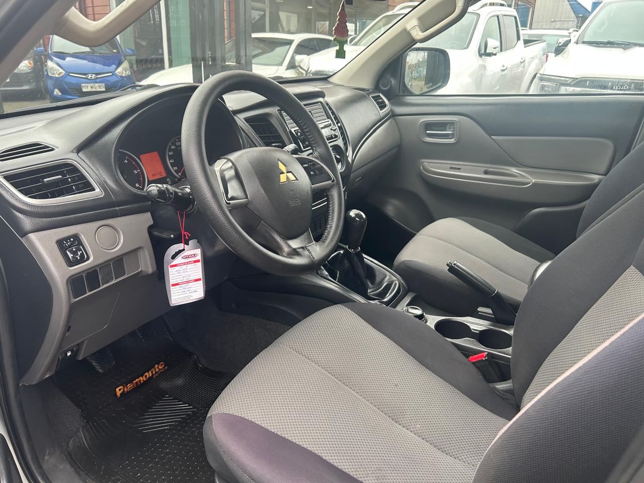 2019 Mitsubishi BENCINA L200 KATANA CRT 2.4 - Imagen 5