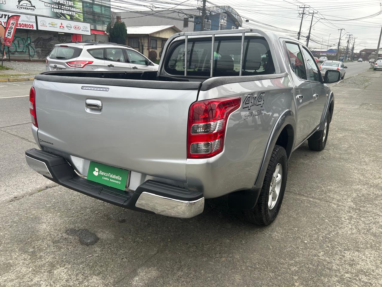 2019 Mitsubishi BENCINA L200 KATANA CRT 2.4 - Imagen 8