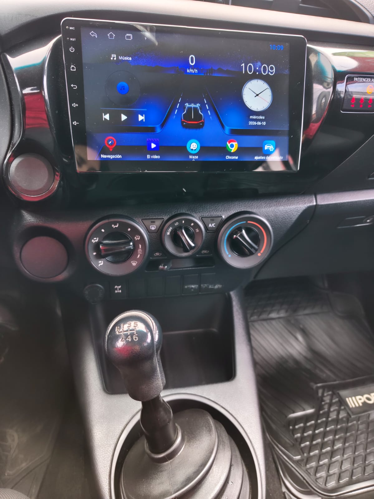 2017 Toyota DIESEL HILUX D CAB TDI DX 2.4 - Imagen 11
