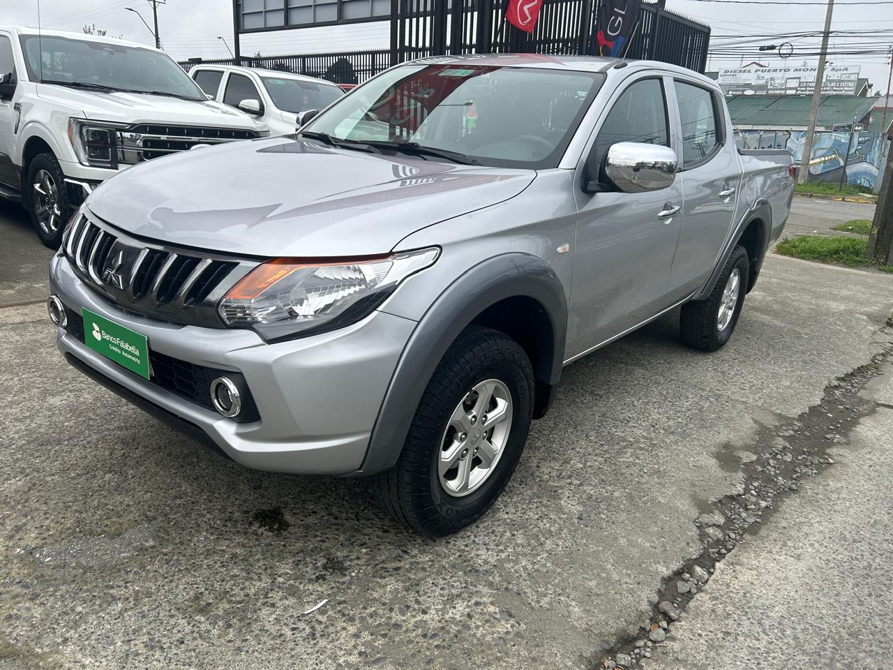 2019 Mitsubishi BENCINA L200 KATANA CRT 2.4 - Imagen 12