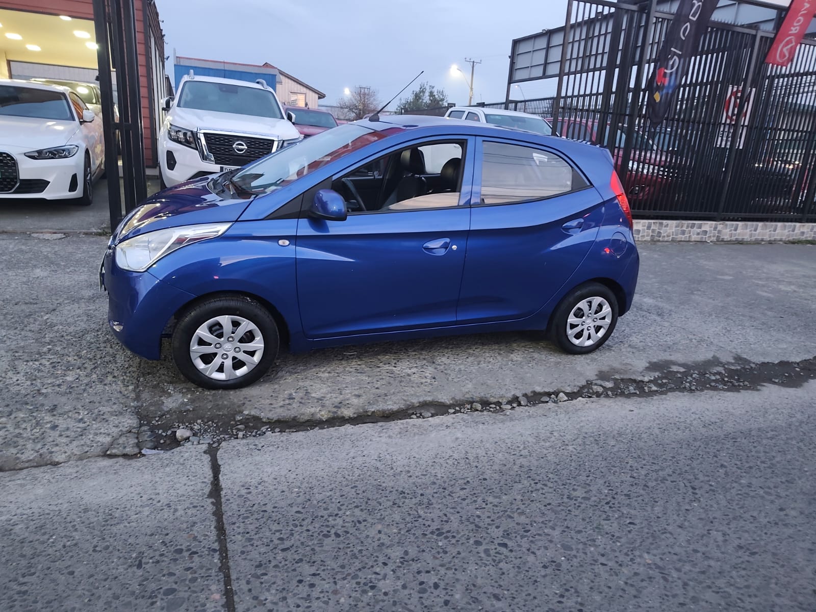 2016 Hyundai BENCINA EON HA HB GL 800CC - Imagen 2