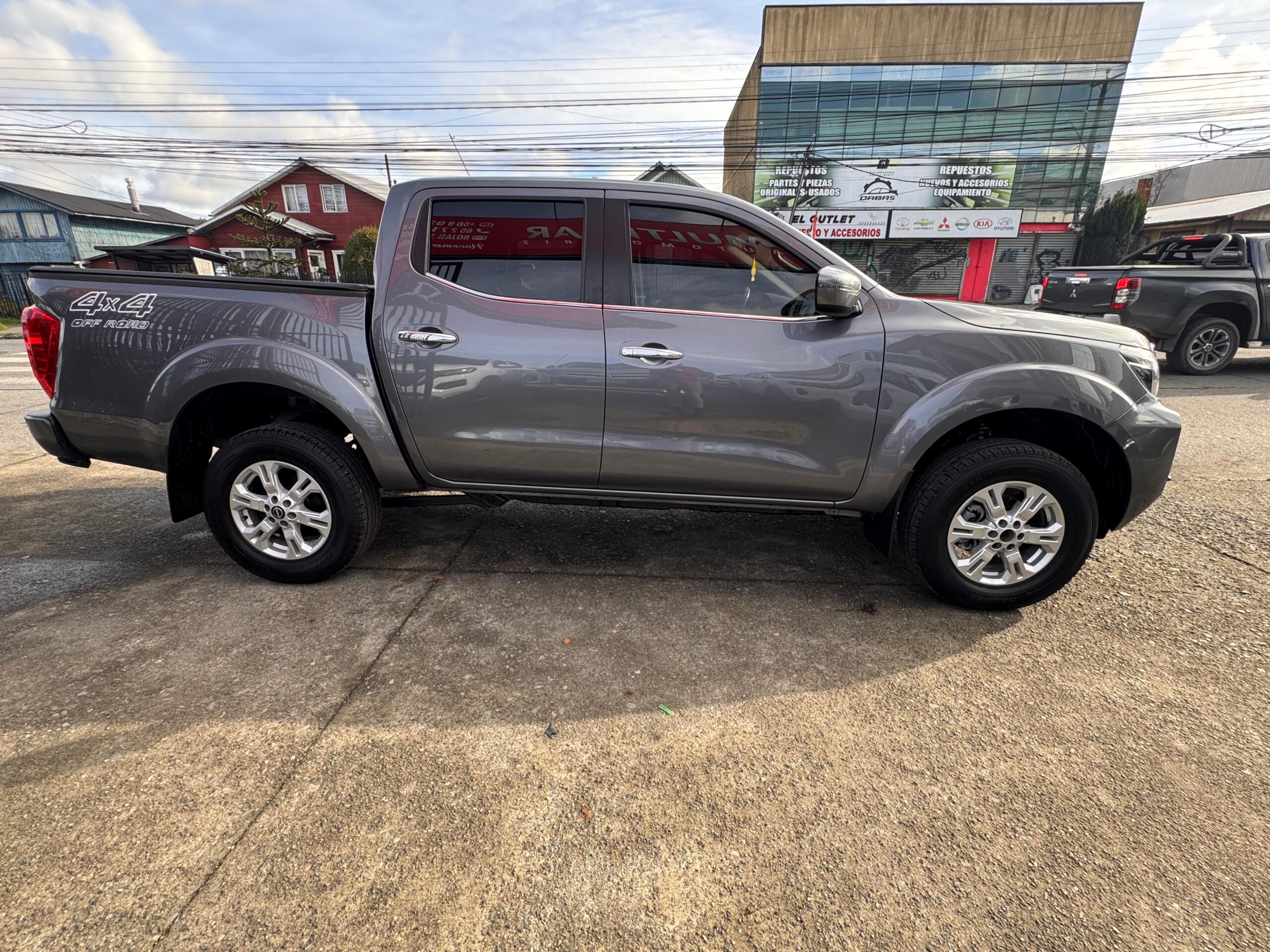 2023 Nissan DIESEL NAVARA D CAB 4X4 2.3 AT - Imagen 5