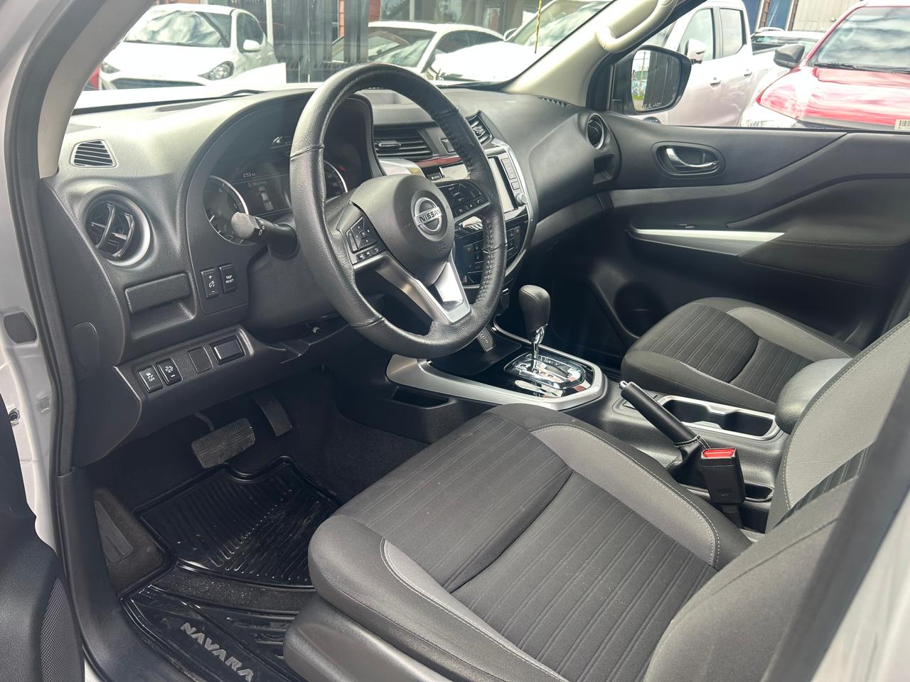 2023 Nissan DIESEL NAVARA D CAB 4X4 2.3 AT - Imagen 5