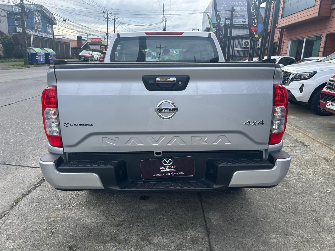 2023 Nissan DIESEL NAVARA D CAB 4X4 2.3 AT - Imagen 11