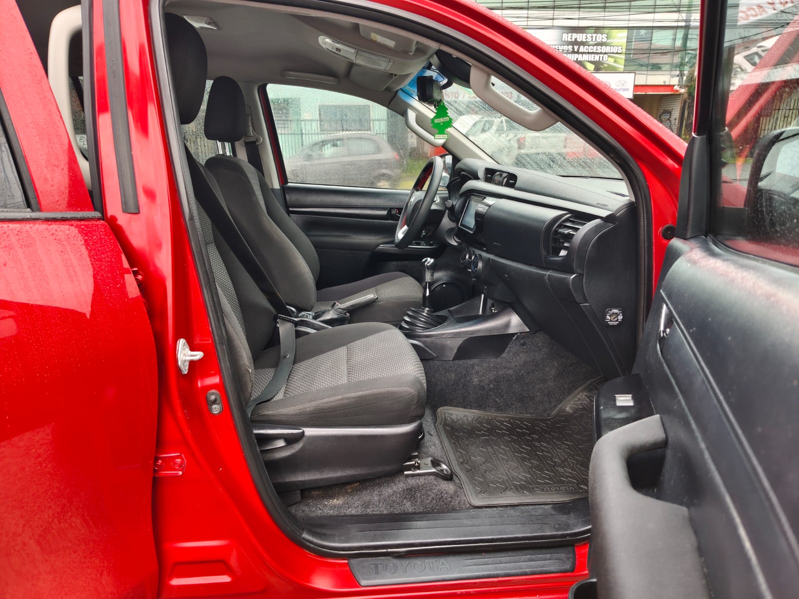 2022 Toyota DIESEL HILUX DOBLE CABINA 2.4 - Imagen 11