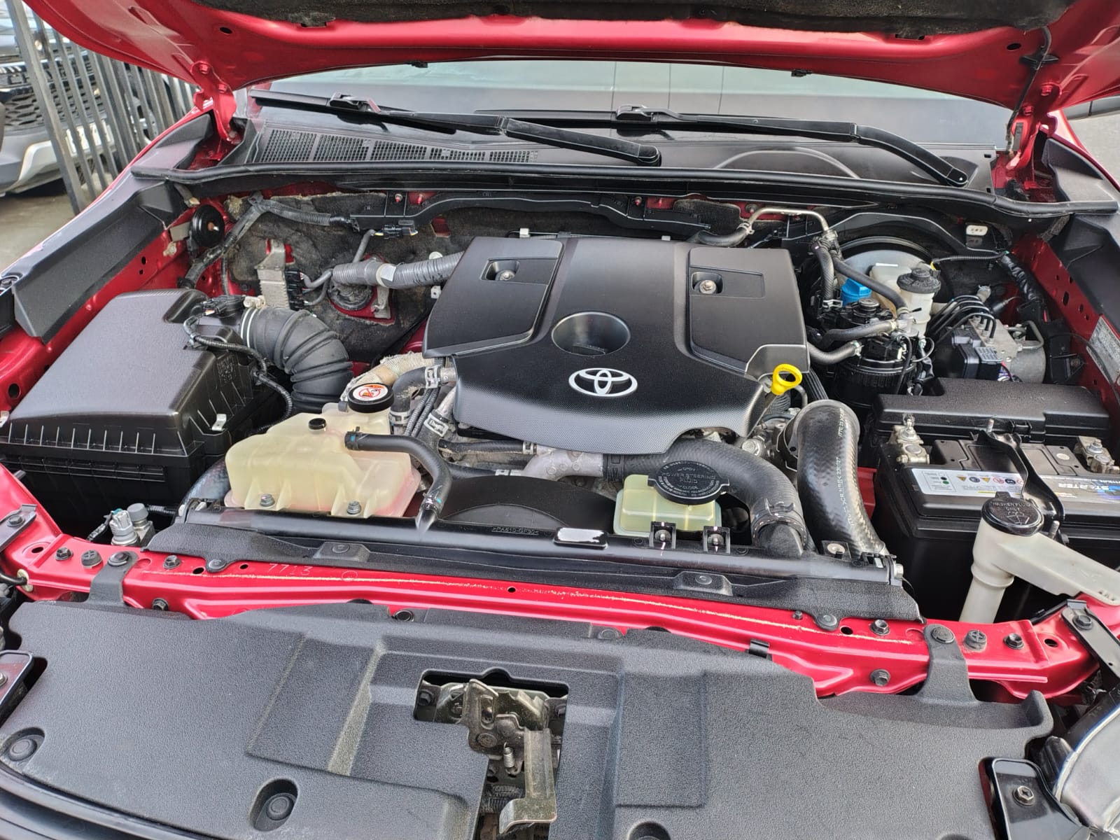2024 Toyota DIESEL HILUX DCAB MT 4X4 2.4 - Imagen 11