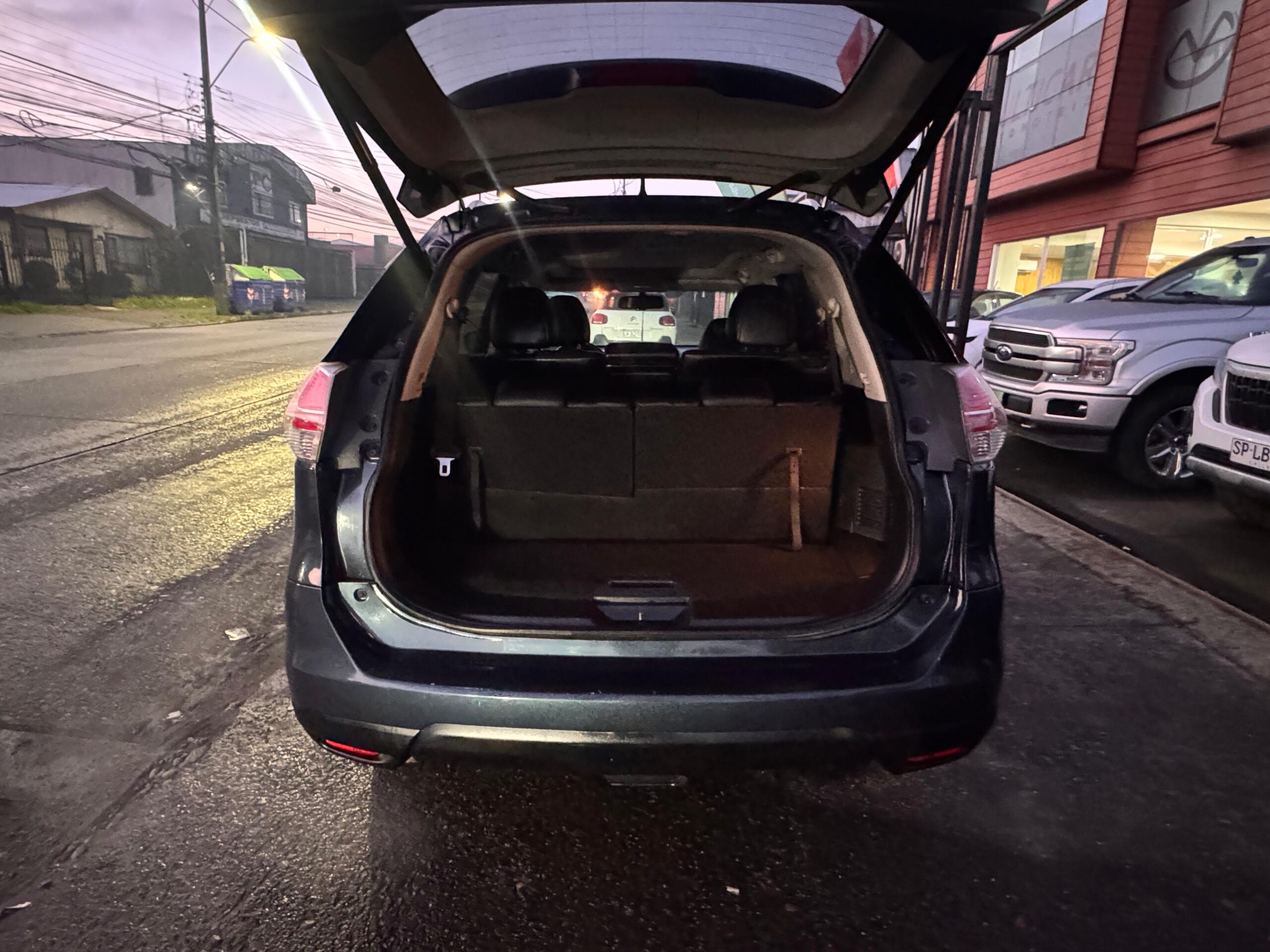 2016 Nissan X TRAIL 2.5 AUT BENCINA - Imagen 12