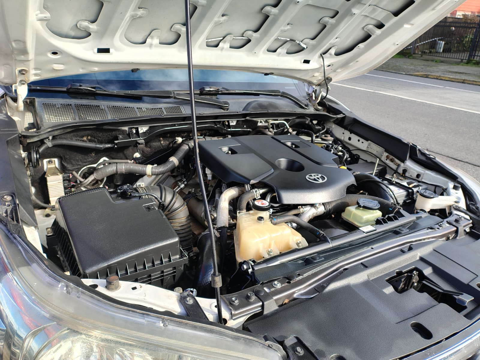 2018 Toyota HILUX SR 4X4 2.4, DIESEL - Imagen 15