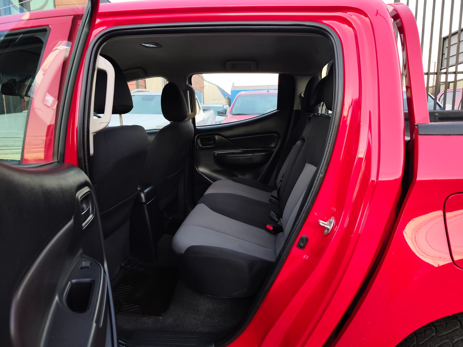 2023 Mitsubishi DIESEL L200 KATANA CRM 4X4 2.4 - Imagen 5