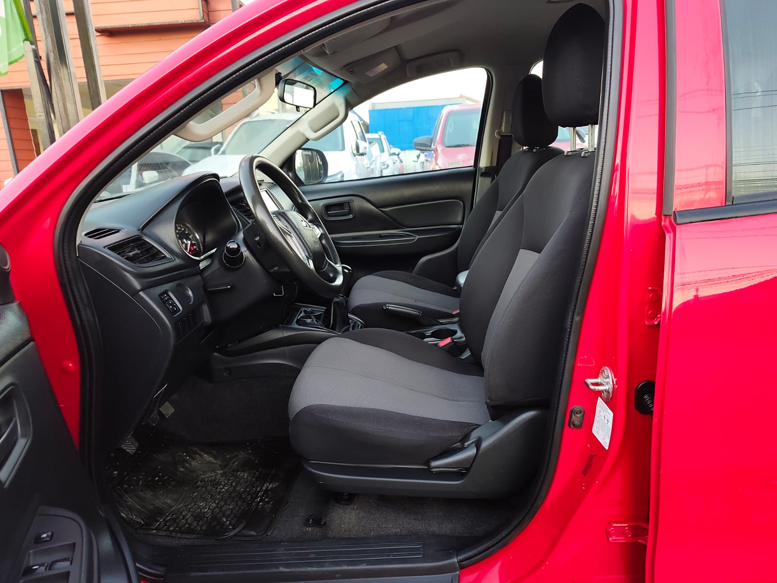 2023 Mitsubishi DIESEL L200 KATANA CRM 4X4 2.4 - Imagen 6