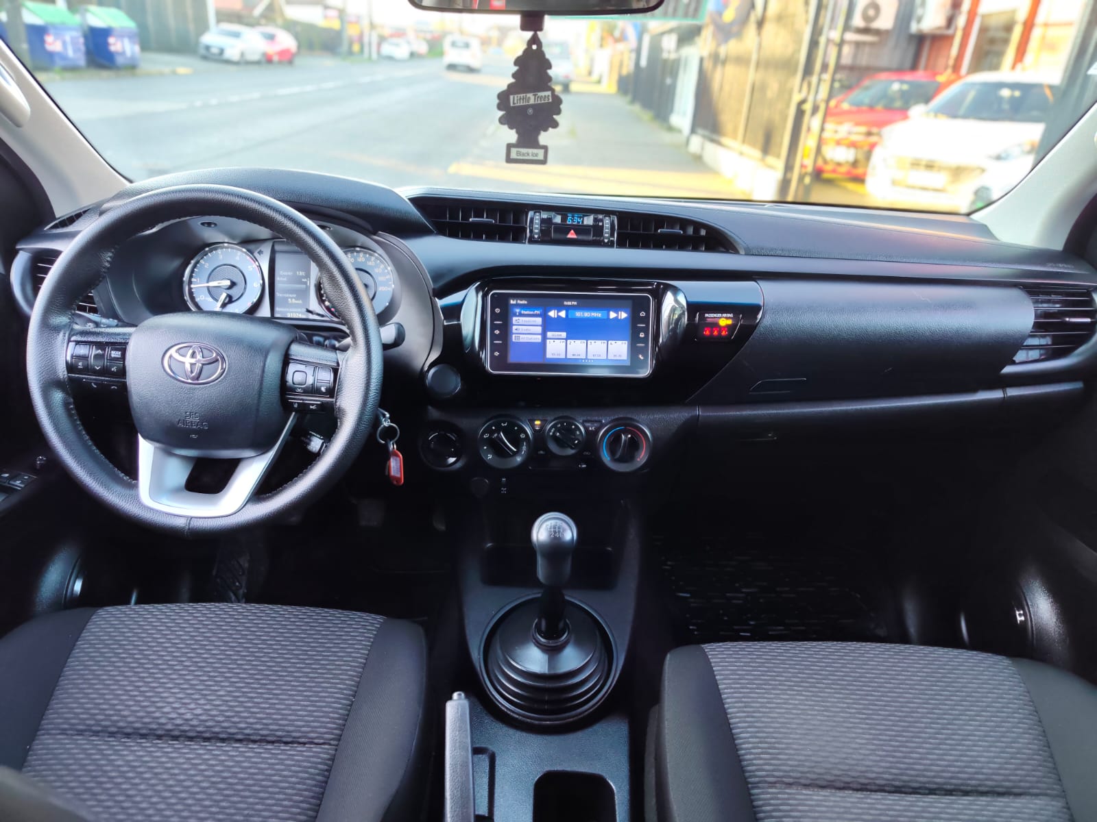 2024 Toyota DIESEL HILUX DCAB MT 4X4 2.4 - Imagen 8