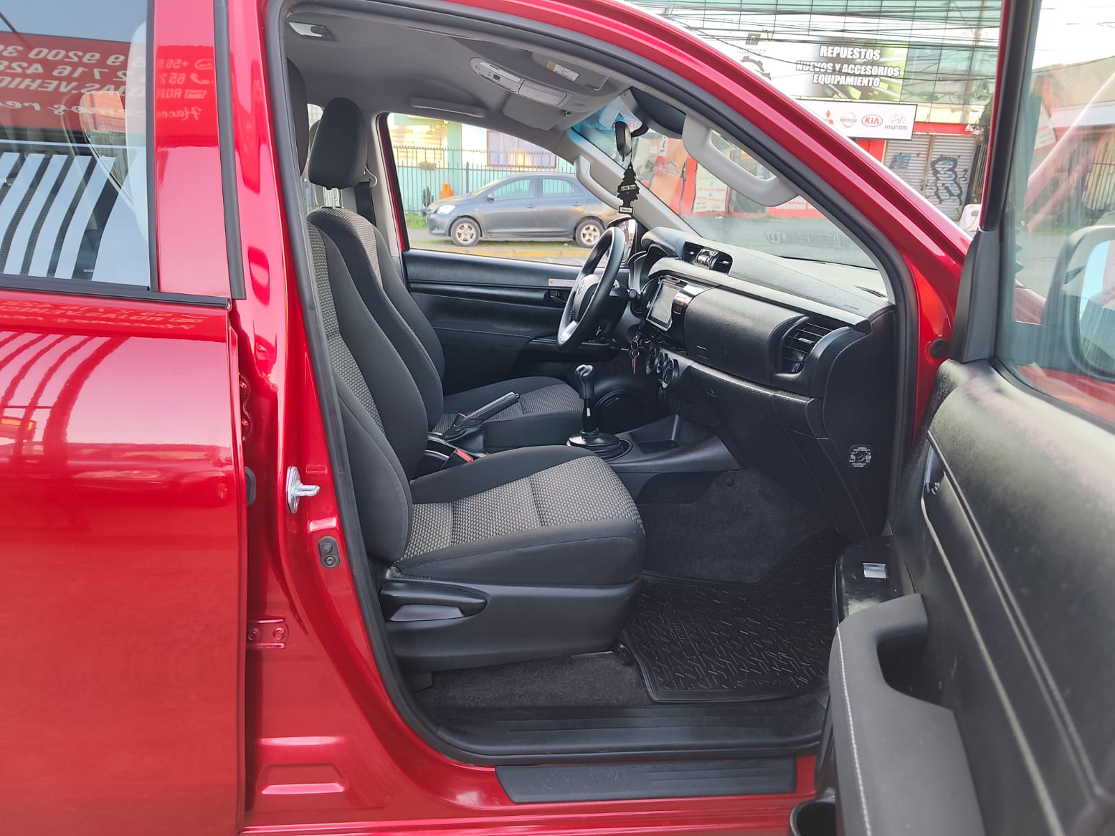 2024 Toyota DIESEL HILUX DCAB MT 4X4 2.4 - Imagen 9