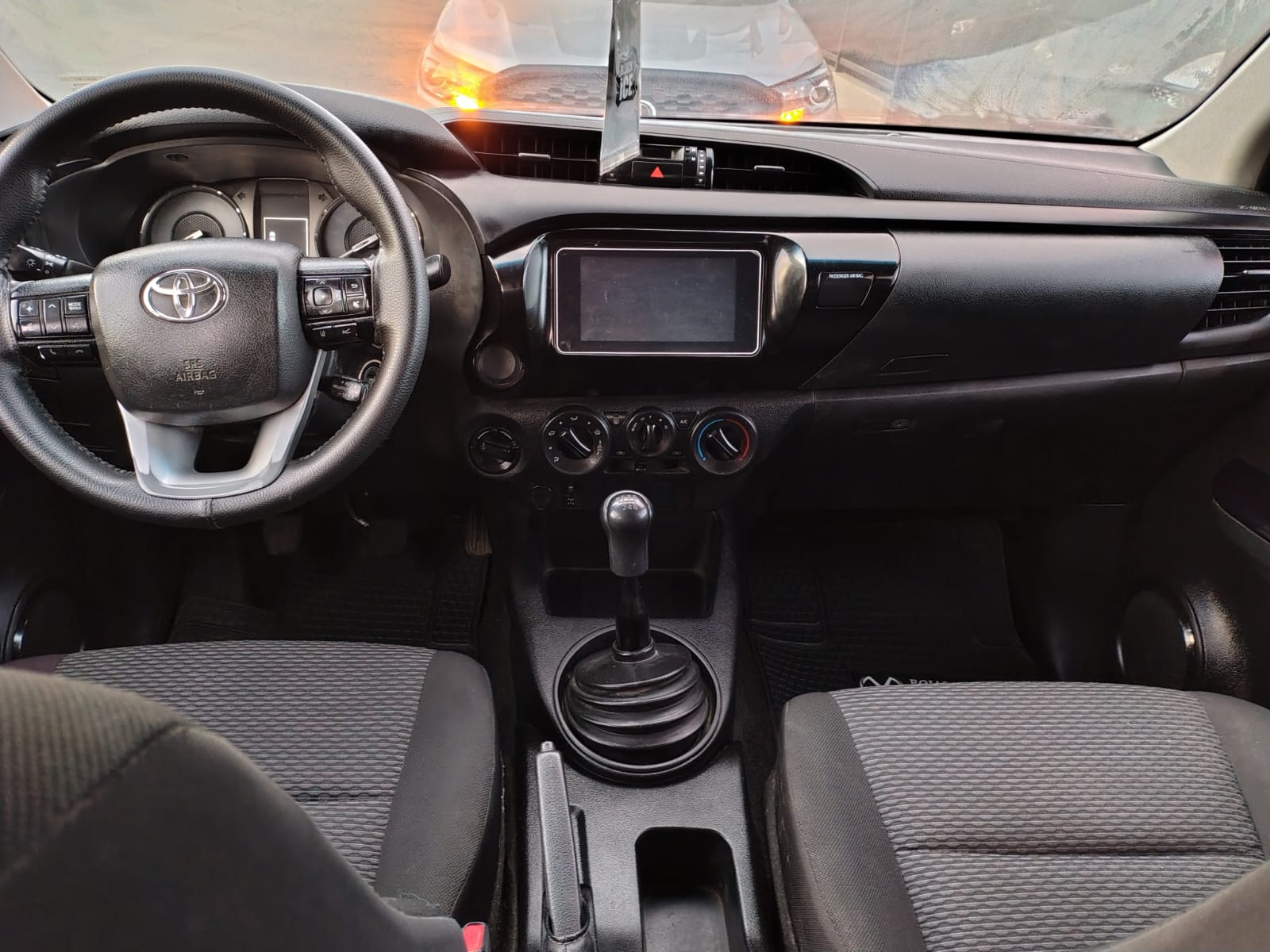 2024 Toyota DIESEL HILUX DCAB MT 4X4 2.4 - Imagen 9