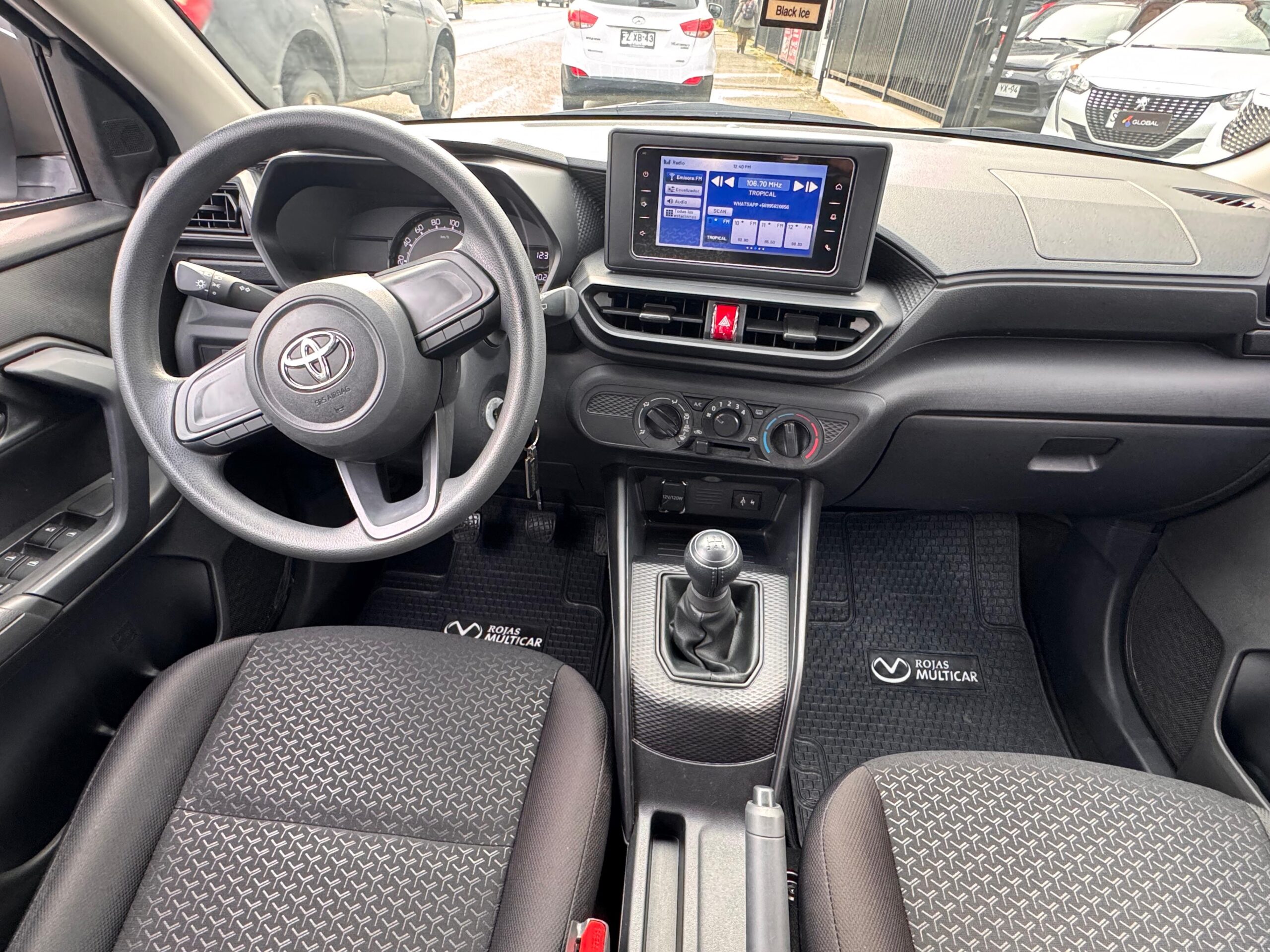 2025 Toyota RAIZE 4X2 1.2 BENCINA - Imagen 11