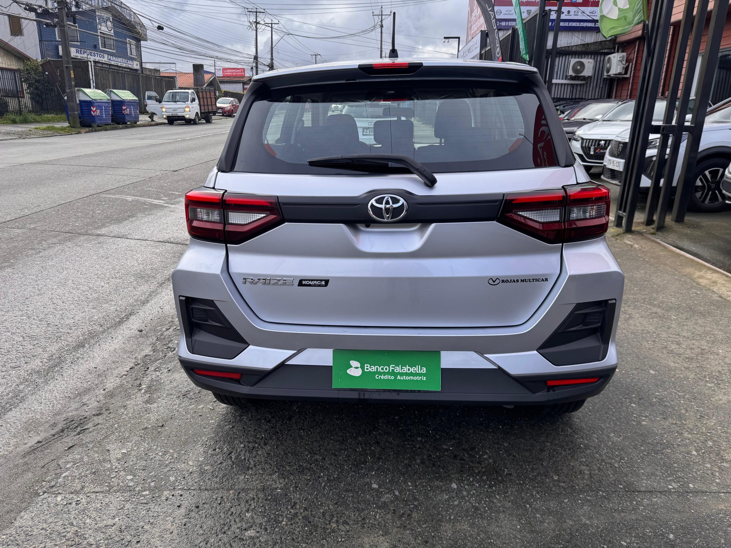 2025 Toyota RAIZE 4X2 1.2 BENCINA - Imagen 6