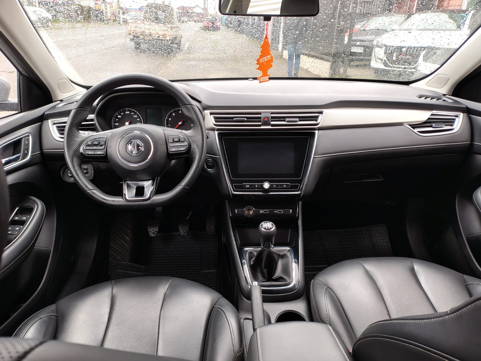 2025 MG 5 1.5L MT BENCINA - Imagen 7