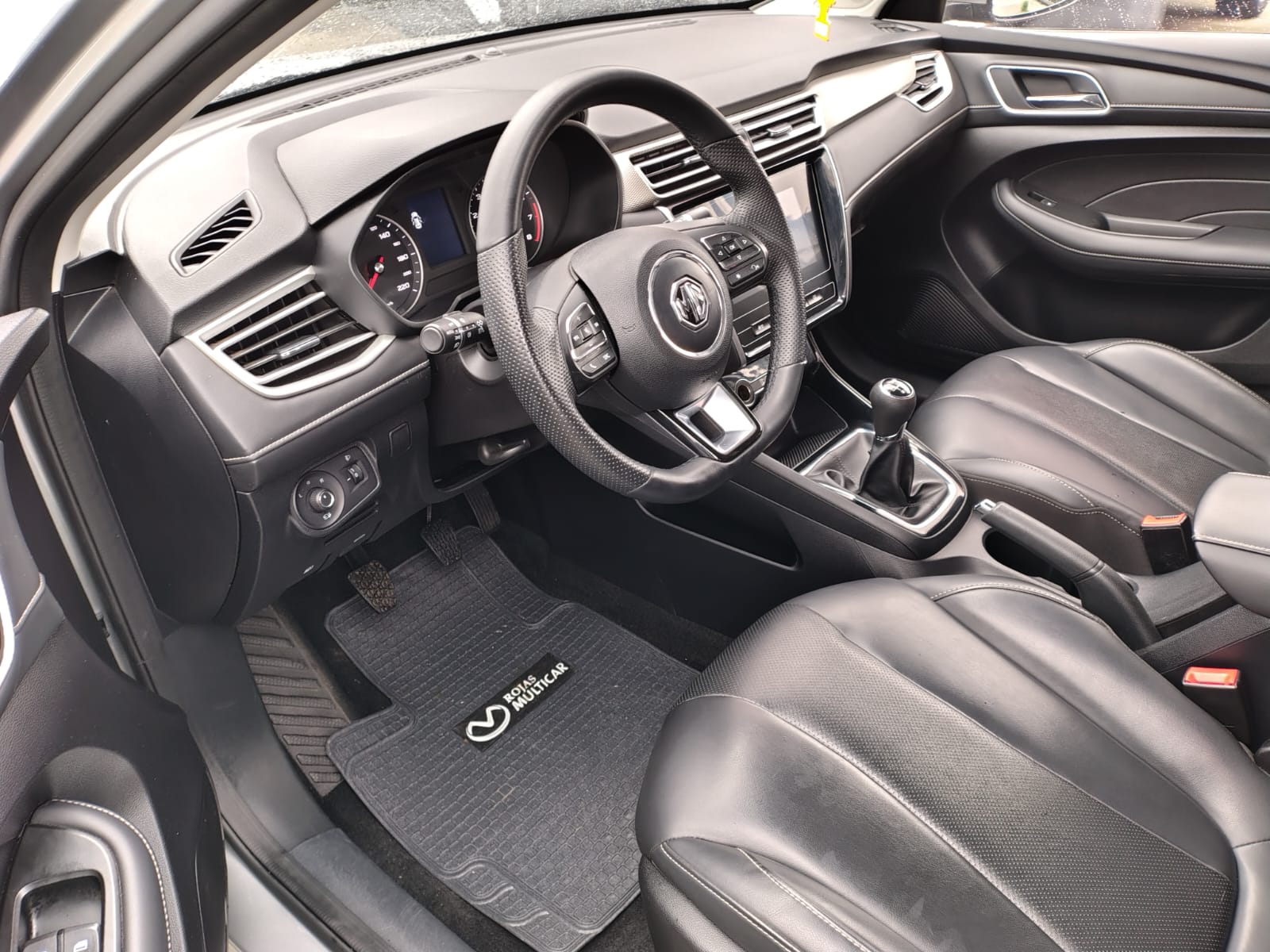 2025 MG 5 1.5L MT BENCINA - Imagen 8