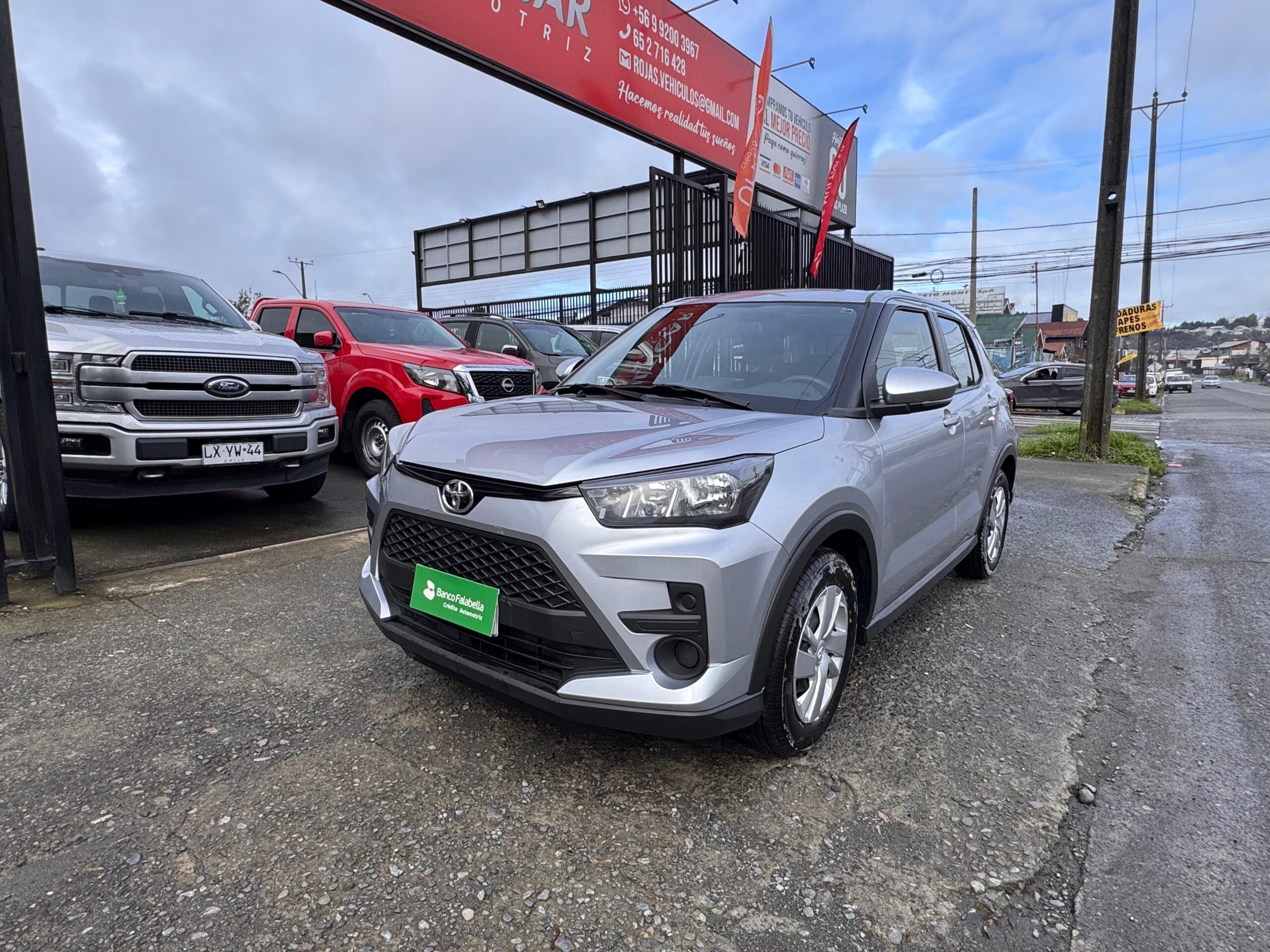 2025 Toyota RAIZE 4X2 1.2 BENCINA - Imagen 9
