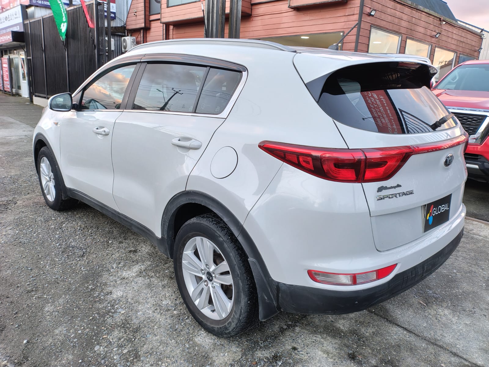 2017 KIA SPORTAGE LX 2.0 BENCINA - Imagen 5