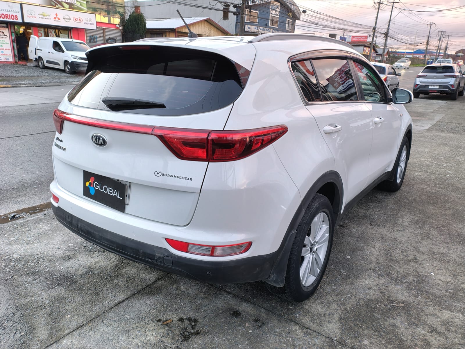 2017 KIA SPORTAGE LX 2.0 BENCINA - Imagen 7
