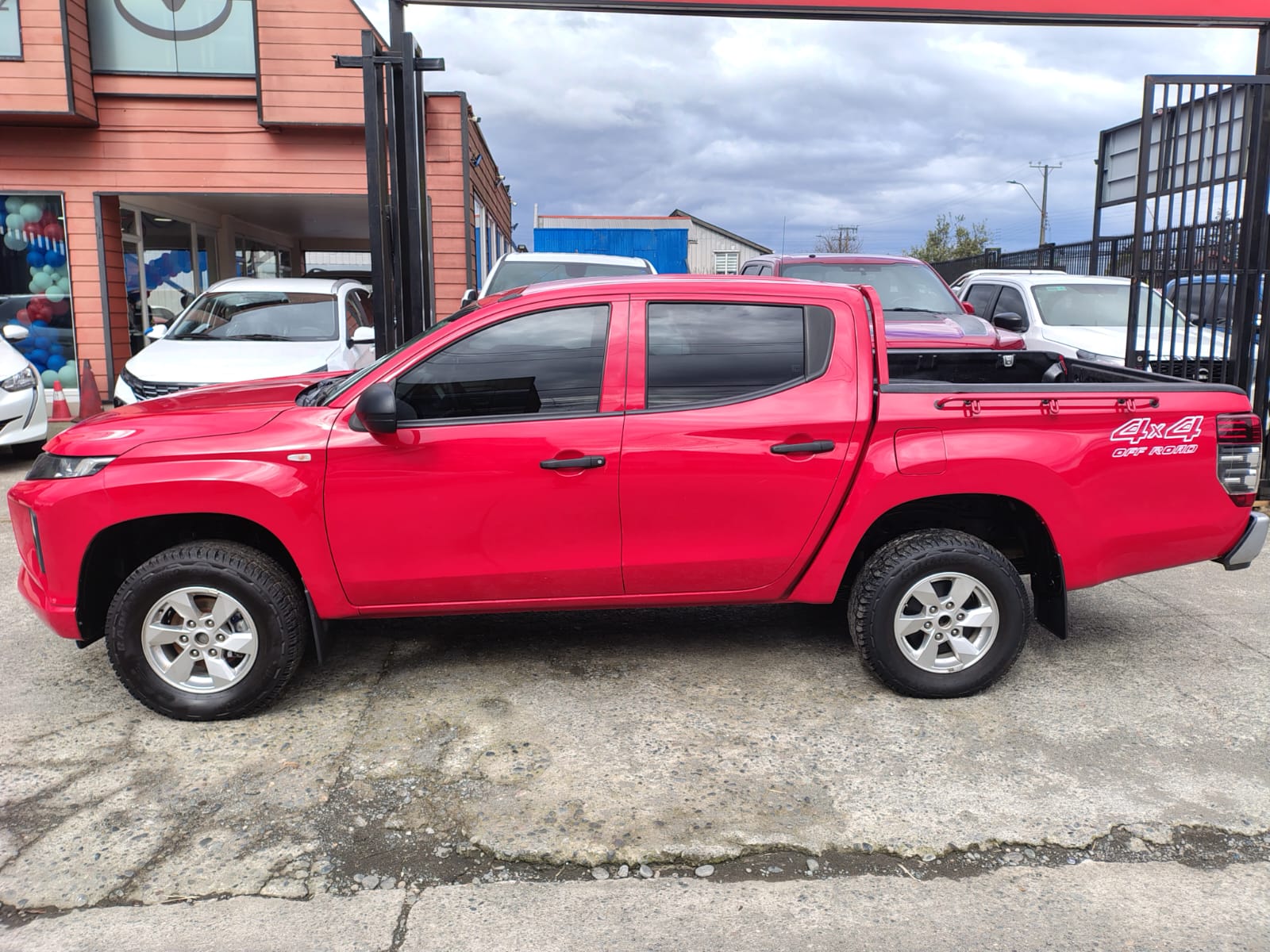 2022 Mitsubishi DIESEL L200 KATANA CRM 4X4 2.4 - Imagen 3
