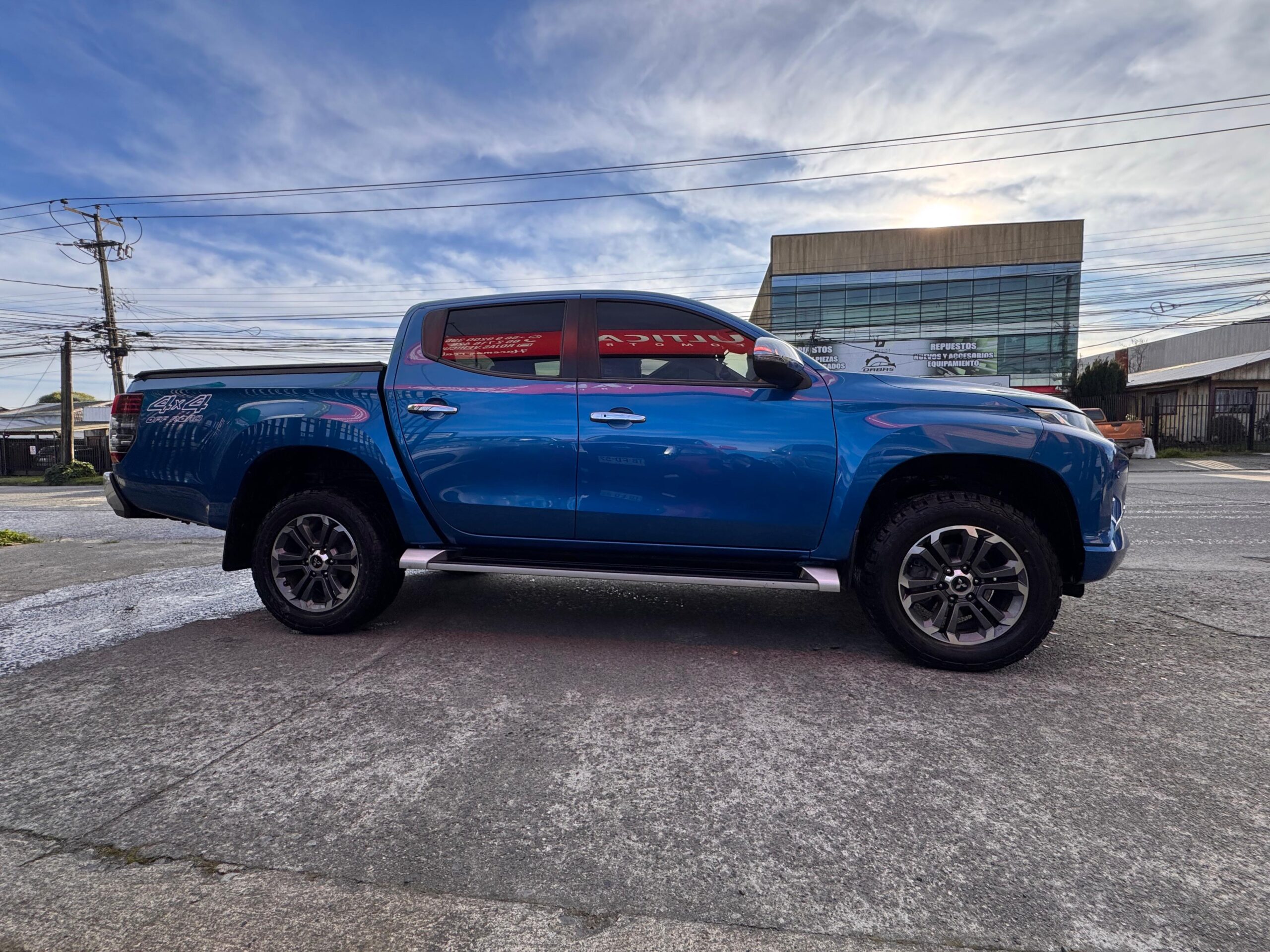 2022 MITSUBISHI L200 DAKAR HP 4X4 2.4 AUT - Imagen 6