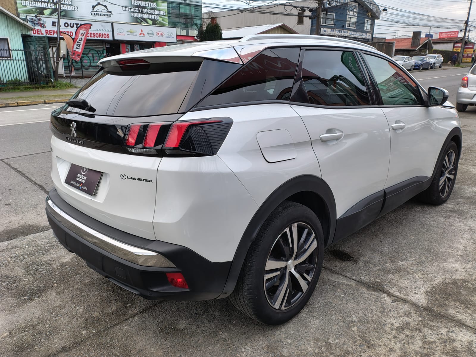 PEUGEOT 3008 ACTIVE BLUEHDI 1.5 DIESEL - Imagen 7