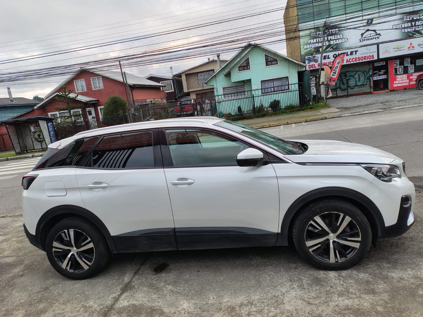 PEUGEOT 3008 ACTIVE BLUEHDI 1.5 DIESEL - Imagen 6